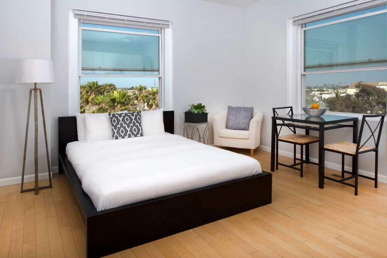 Air Venice On The 3* Los Angeles